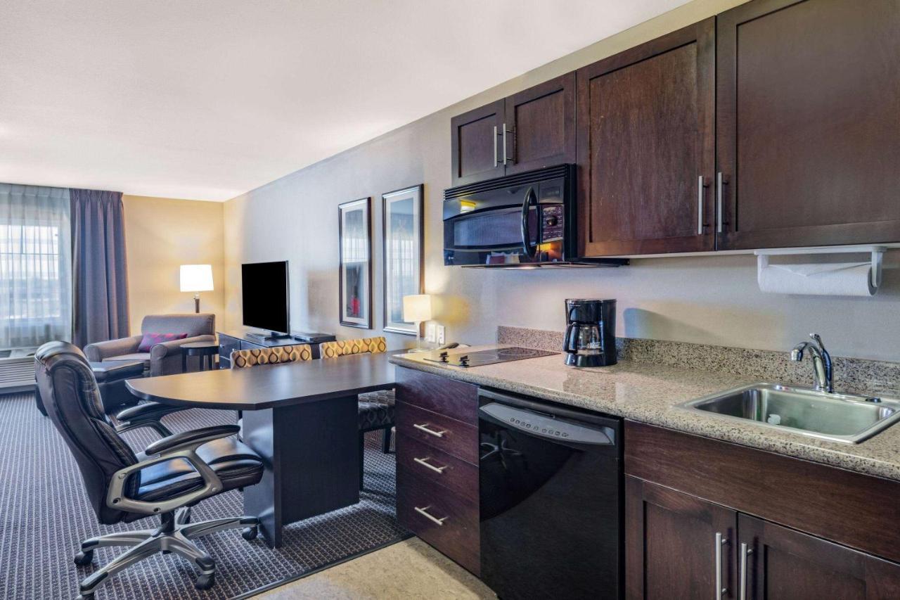 Hawthorn Suites By Wyndham Williston Eksteriør billede